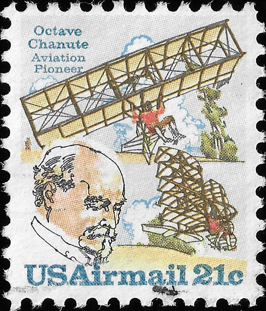 Na potovn znmce je Octave Chanute, dva kluzky v letu, npis USAirmail 21c a npis Octave Chanute Aviation Pioneer.
  Oba kluzly d piloti nachzejc se pod kdly polohou tla. Jeden z kluzk je dvouplonk krabicov konstrukce. Druh
  kluzk je taplonk.